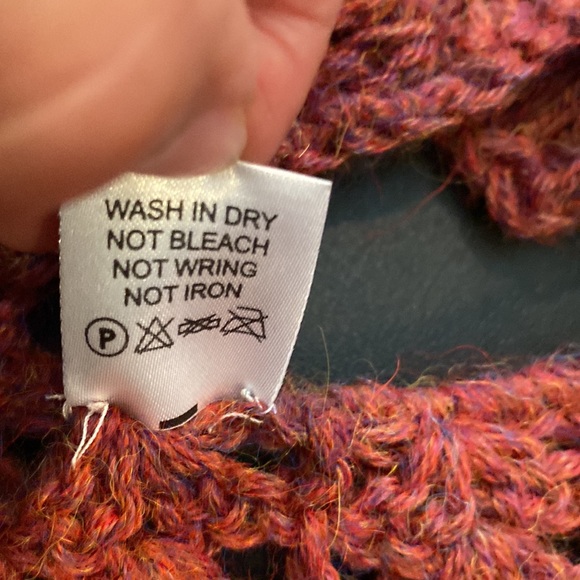 Crochet vest, 100% Alpacha, 100% hand made NWOT- in Dusty Rose color palette - Picture 14 of 14